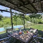 Vila Casa Rosa By Salogi Lucca